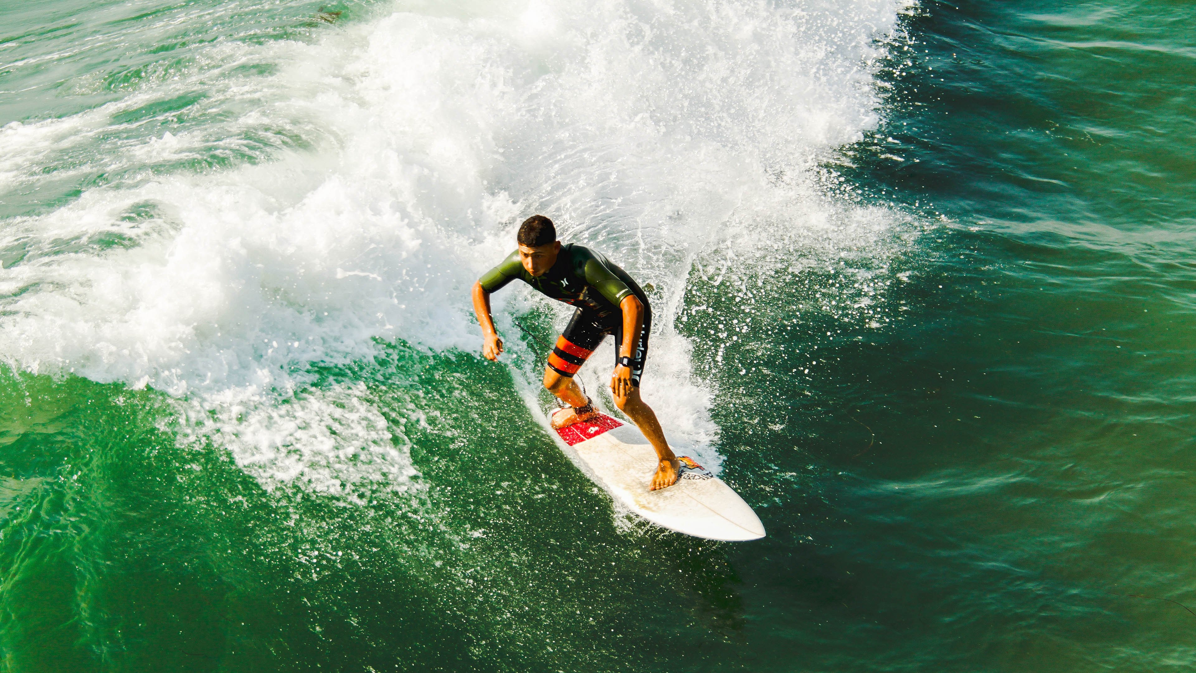 快船小前锋晒家庭合照感谢支持力量,快船大前锋