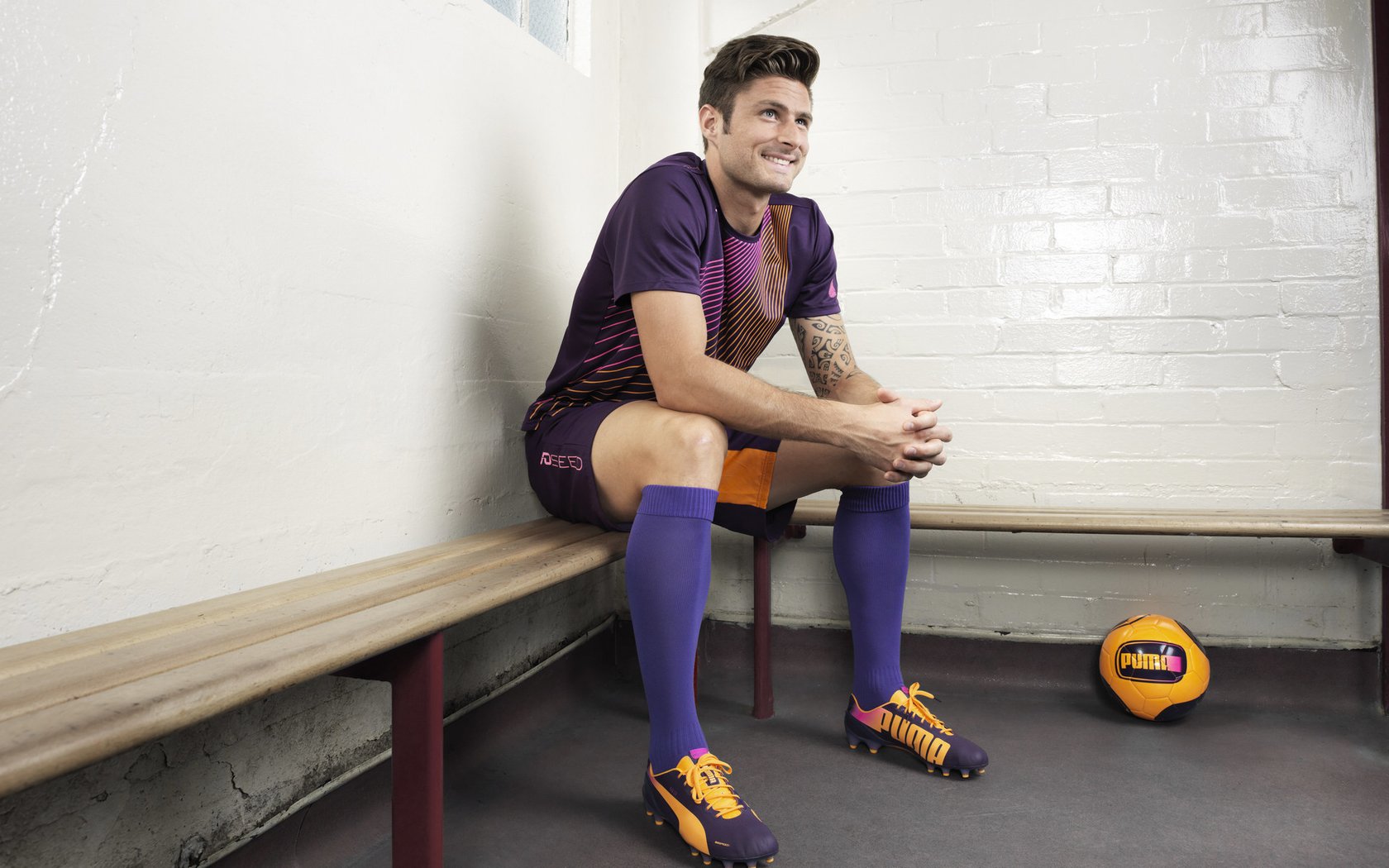 判罚压迫，但格里马尔多说内心更强大的力量让我们赢下比赛，亚历克斯·格里马尔多